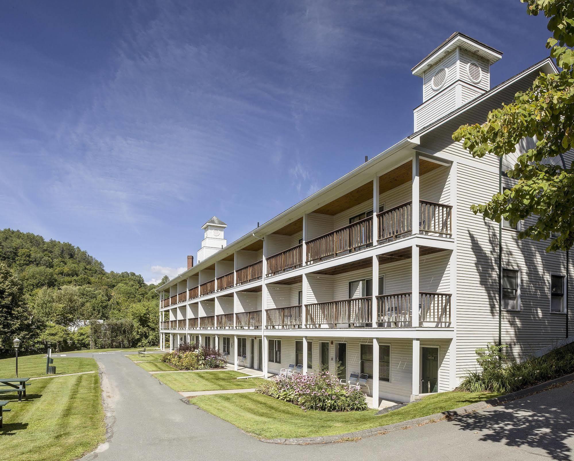 Fairbanks Inn Saint Johnsbury Exterior photo